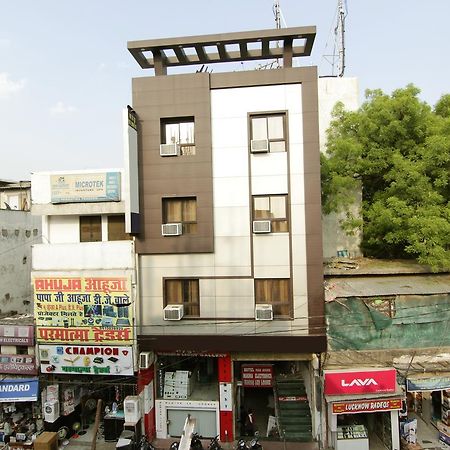 Oyo Flagship 8393 Hotel Park Avenue Lucknow Exterior photo